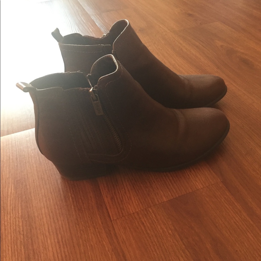 Unisa booties